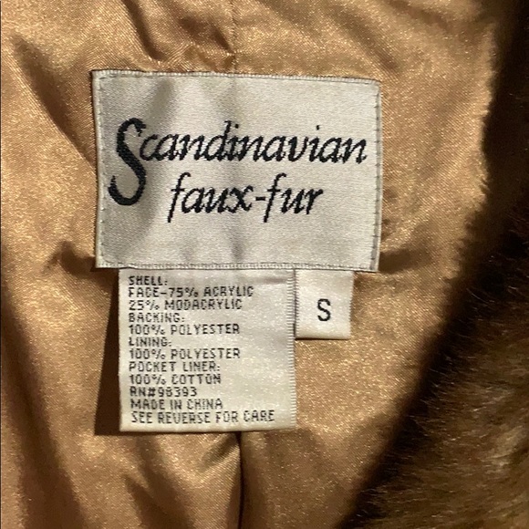 Faux fur coat - Picture 3 of 7